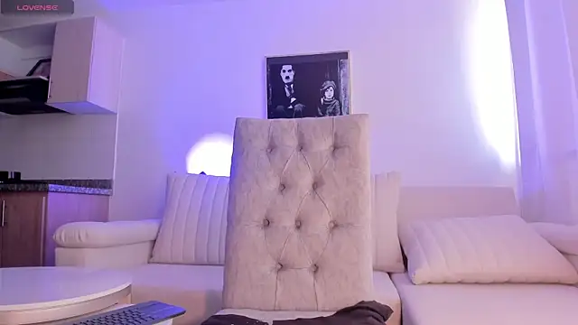 HannahDavis  online show from January 15, 2025, 1:41 pm