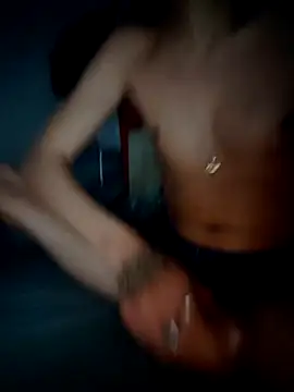 Snapshot of Luka932 chatting on November 8, 2025, 12:22 am Luka932 online show from November 8, 2025, 12:22 am