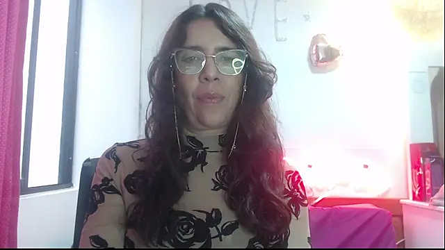 Victoria meester online show from March 18, 2025, 9:32 pm