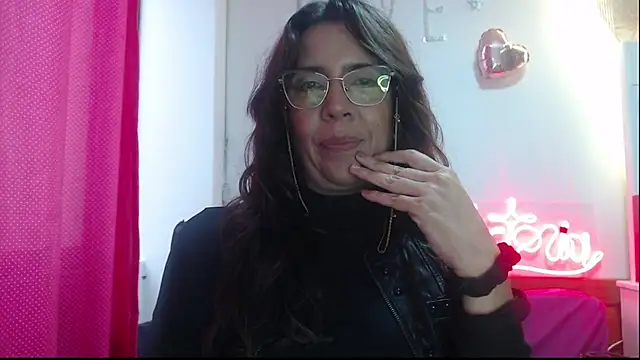 Victoria meester online show from March 19, 2025, 8:54 pm