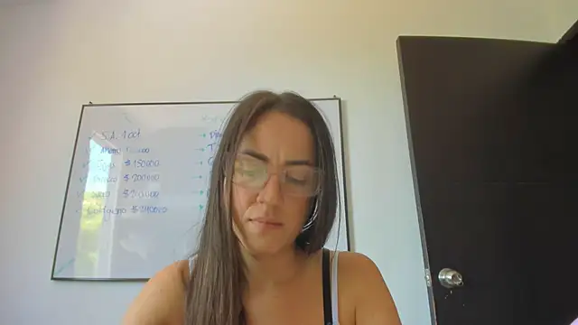 squirttati33 online show from September 20, 2025, 3:46 pm
