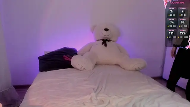 666kisses online show from December 19, 2024, 11:35 pm