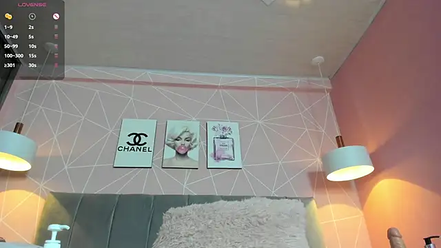 dolly zoe online show from December 23, 2024, 8:00 am