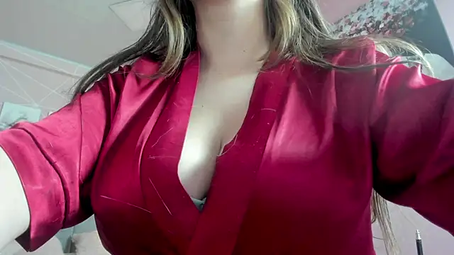 dolly zoe online show from January 4, 2025, 4:33 am