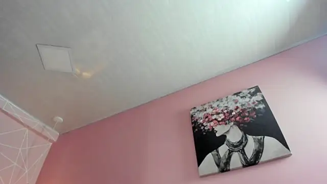 dolly zoe online show from December 3, 2025, 11:47 pm