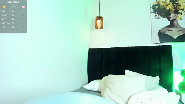 dolly zoe online show from April 11, 2026, 7:45 am