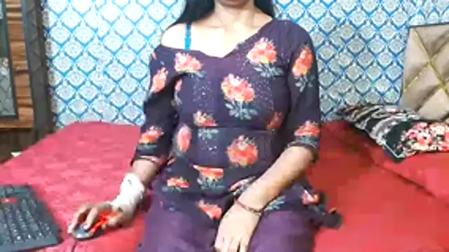 nikitahot3 online show from November 5, 2025, 3:12 pm