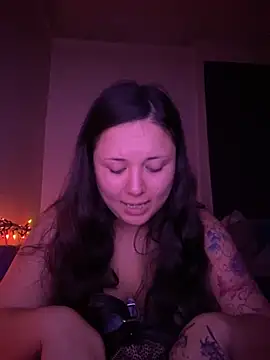 xocrybaby online show from November 12, 2025, 5:19 am