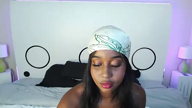 MichaelaCox online show from September 10, 2025, 4:29 pm