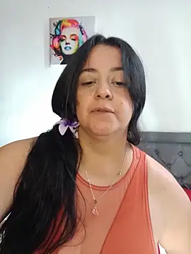Snapshot of lucia_vonne_ chatting on July 23, 2026, 6:17 pm lucia vonne online show from July 23, 2026, 6:17 pm