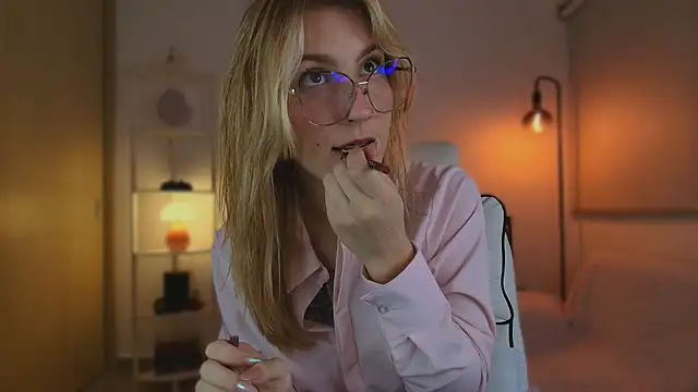 Dakotaa  online show from October 20, 2025, 5:30 am