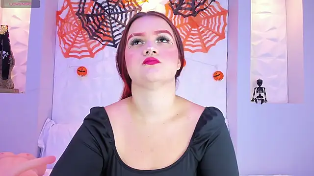 MelanieKlaus online show from November 1, 2025, 11:23 am