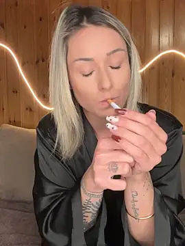 Snapshot of petrouchkaaa_ chatting on February 23, 2026, 11:40 am petrouchkaaa online show from February 23, 2026, 11:40 am