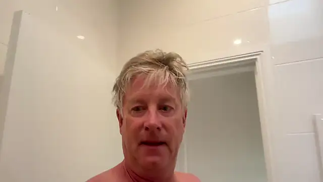 littleone01234 online show from March 11, 2025, 8:31 pm