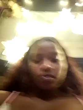 Snapshot of Uvita06 chatting on December 14, 2025, 10:47 pm Uvita06 online show from December 14, 2025, 10:47 pm