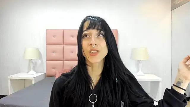 lhiamfit online show from February 7, 2025, 6:24 am