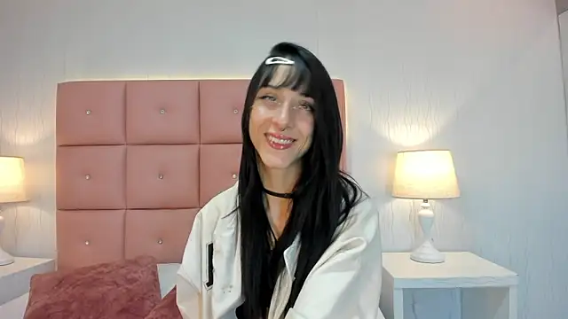 lhiamfit online show from March 9, 2025, 3:11 am