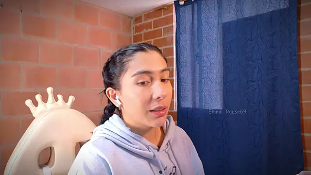 emma rouse69 online show from October 17, 2025, 2:19 pm