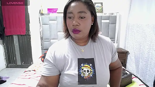 thickebonymilfF online show from September 11, 2025, 4:34 am