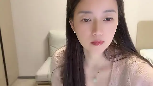 A-xena online show from October 18, 2025, 2:29 pm