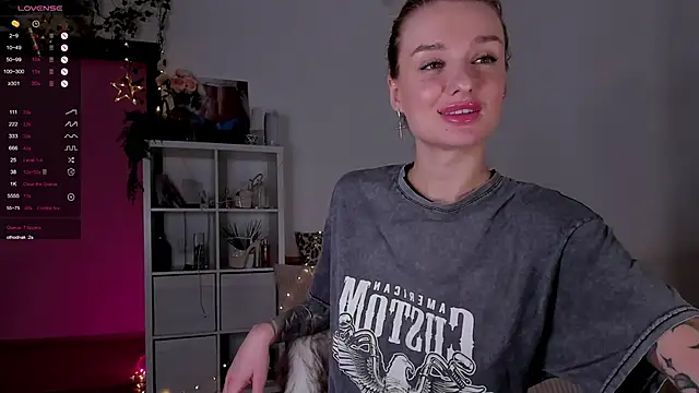 Snapshot of MissLovex chatting on February 20, 2025, 4:28 am MissLovex online show from February 20, 2025, 4:28 am