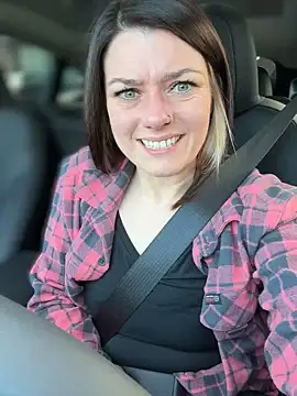 Snapshot of LadyLena1 chatting on December 11, 2024, 9:34 pm LadyLena1 online show from December 11, 2024, 9:34 pm