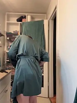 Snapshot of LadyLena1 chatting on January 24, 2025, 6:14 pm LadyLena1 online show from January 24, 2025, 6:14 pm