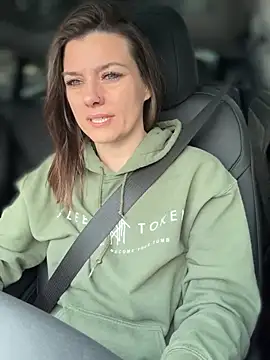 Snapshot of LadyLena1 chatting on February 7, 2025, 9:26 pm LadyLena1 online show from February 7, 2025, 9:26 pm