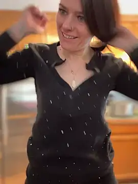 Snapshot of LadyLena1 chatting on February 13, 2025, 6:48 pm LadyLena1 online show from February 13, 2025, 6:48 pm