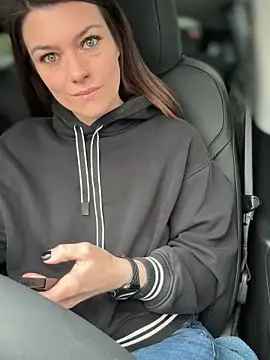 Snapshot of LadyLena1 chatting on February 19, 2025, 6:10 pm LadyLena1 online show from February 19, 2025, 6:10 pm