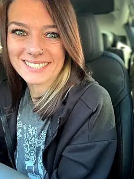 Snapshot of LadyLena1 chatting on September 18, 2025, 4:31 pm LadyLena1 online show from September 18, 2025, 4:31 pm