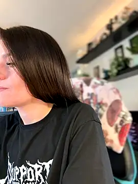 Snapshot of LadyLena1 chatting on October 5, 2025, 6:06 pm LadyLena1 online show from October 5, 2025, 6:06 pm