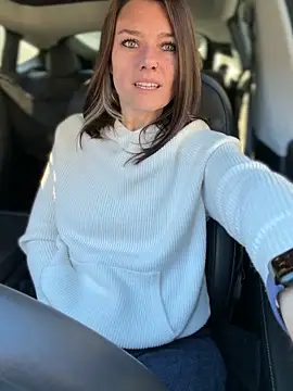 Snapshot of LadyLena1 chatting on October 14, 2025, 4:08 pm LadyLena1 online show from October 14, 2025, 4:08 pm