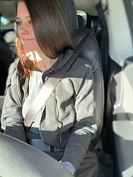 Snapshot of LadyLena1 chatting on October 15, 2025, 6:08 pm LadyLena1 online show from October 15, 2025, 6:08 pm