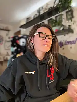 Snapshot of LadyLena1 chatting on October 19, 2025, 12:22 am LadyLena1 online show from October 19, 2025, 12:22 am