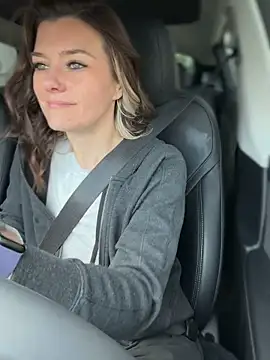 Snapshot of LadyLena1 chatting on October 22, 2025, 6:07 pm LadyLena1 online show from October 22, 2025, 6:07 pm