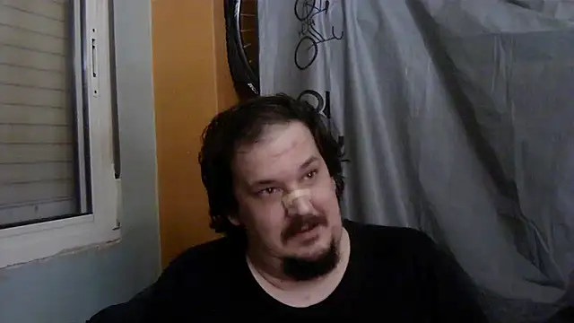 Snapshot of porkorossy chatting on February 27, 2026, 9:37 pm porkorossy online show from February 27, 2026, 9:37 pm