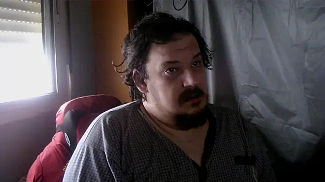 porkorossy online show from March 6, 2026, 9:06 am