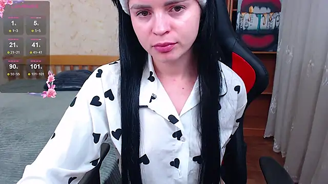 JuicyJess online show from December 2, 2025, 7:53 pm