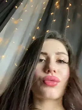 Snapshot of SofiaLaLight chatting on January 14, 2025, 9:20 pm SofiaLaLight online show from January 14, 2025, 9:20 pm