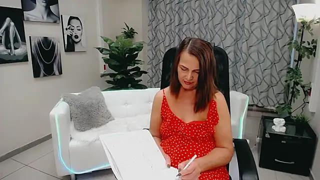 Favorite 0 online show from November 14, 2025, 6:56 am