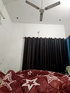 Snapshot of ZIMMY25 chatting on February 26, 2025, 7:49 pm ZIMMY25 online show from February 26, 2025, 7:49 pm