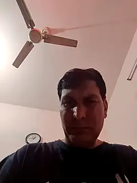 Snapshot of ZIMMY25 chatting on March 18, 2025, 7:10 pm ZIMMY25 online show from March 18, 2025, 7:10 pm