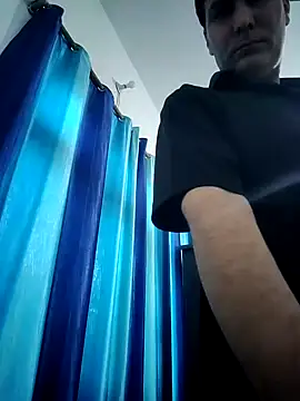 Snapshot of ZIMMY25 chatting on October 18, 2025, 6:16 am ZIMMY25 online show from October 18, 2025, 6:16 am