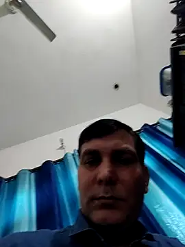 Snapshot of ZIMMY25 chatting on November 3, 2025, 5:52 am ZIMMY25 online show from November 3, 2025, 5:52 am