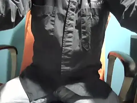 Snapshot of Pol8822 chatting on February 19, 2026, 11:28 am Pol8822 online show from February 19, 2026, 11:28 am