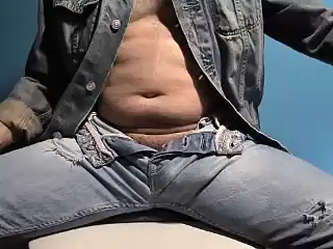 Snapshot of Pol8822 chatting on April 11, 2026, 9:52 pm Pol8822 online show from April 11, 2026, 9:52 pm