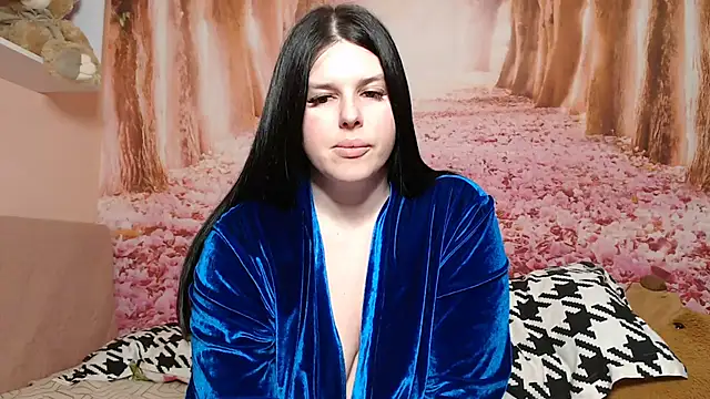 Annatrybebetter online show from February 3, 2026, 8:58 pm