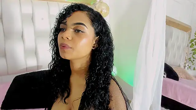 BeckyRusso online show from December 30, 2024, 6:49 pm