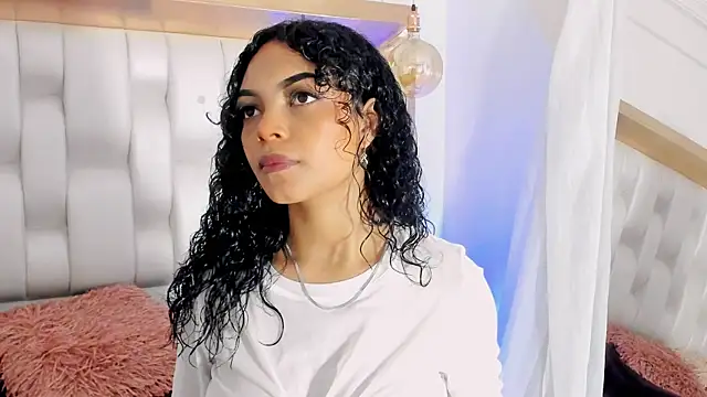 BeckyRusso online show from January 15, 2025, 1:41 pm